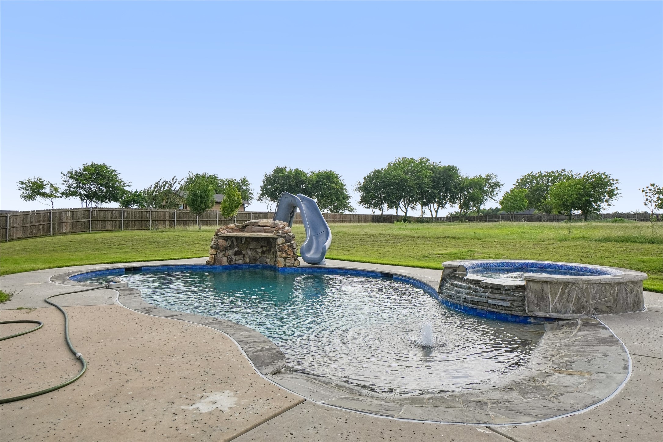6411 Caliche Circle Midlothian TX 76065