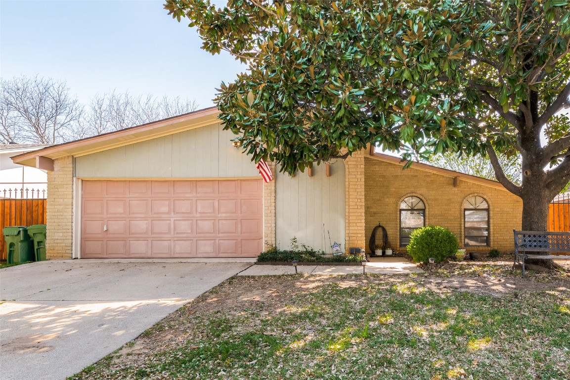 2709 Crestmoor Court Arlington TX 76016