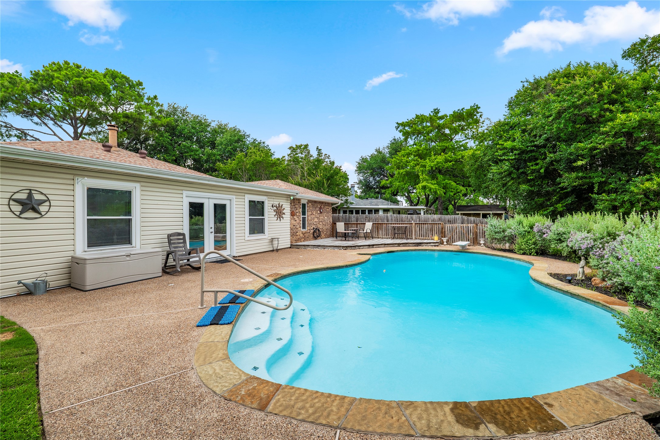 3824 Horizon Drive Bedford TX 76021