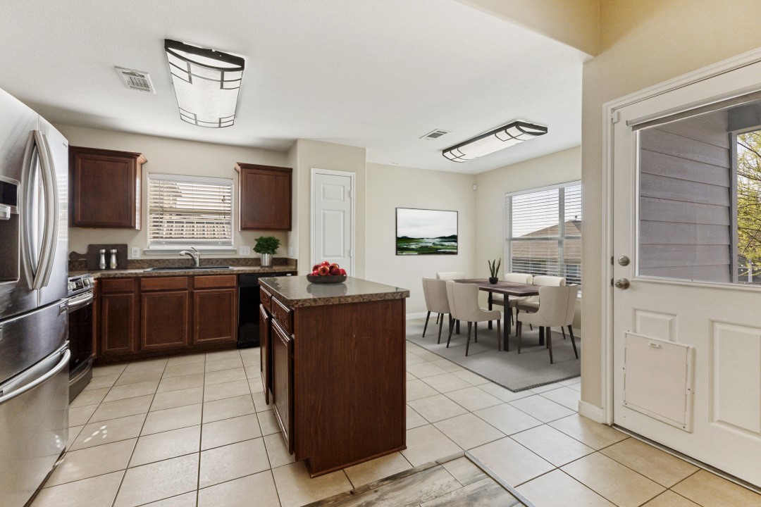 192 Buffalo Ridge Drive Newark TX 76071