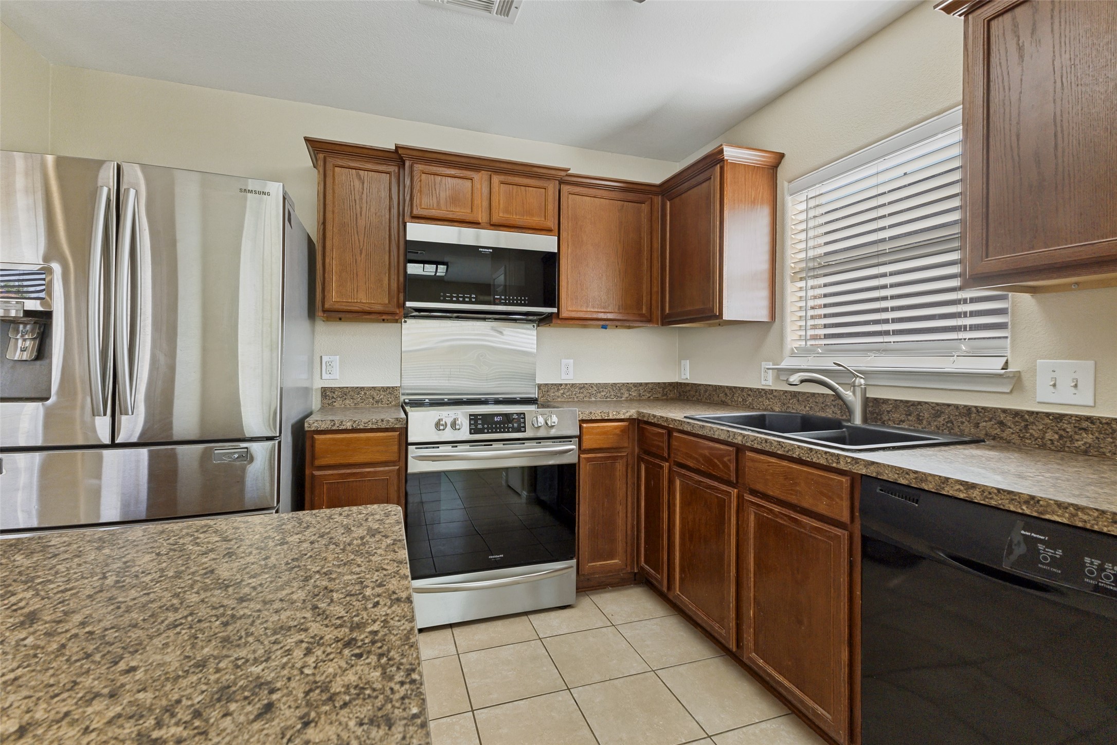 192 Buffalo Ridge Drive Newark TX 76071