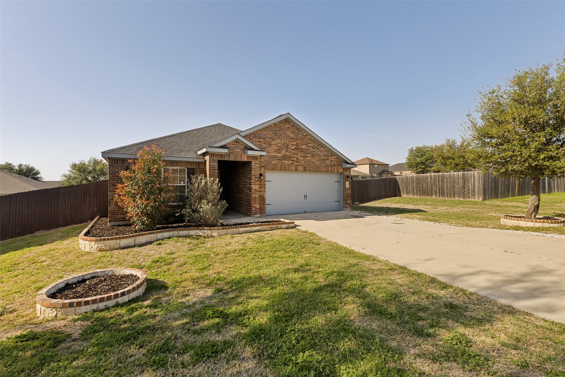 192 Buffalo Ridge Drive Newark TX 76071