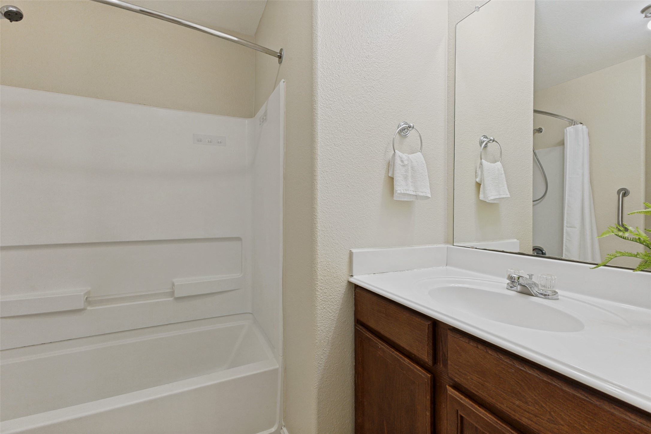 192 Buffalo Ridge Drive Newark TX 76071