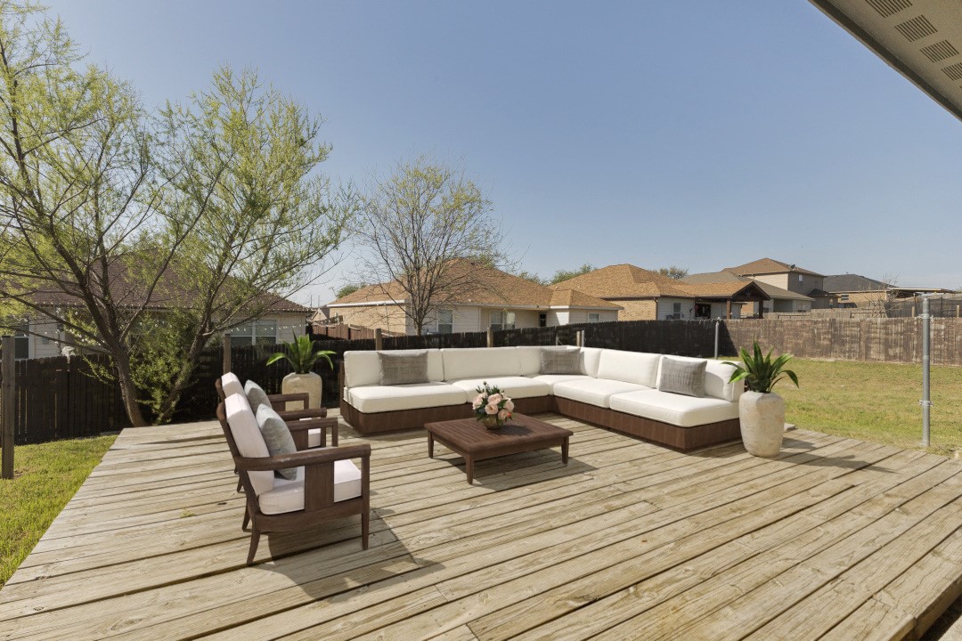 192 Buffalo Ridge Drive Newark TX 76071