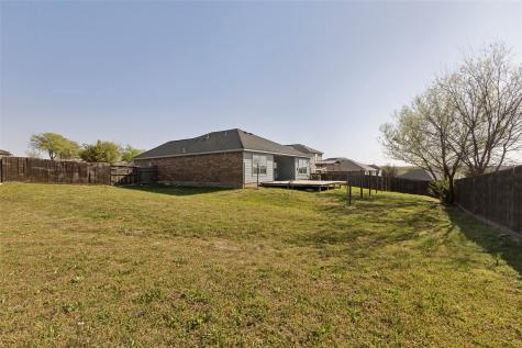 192 Buffalo Ridge Drive Newark TX 76071