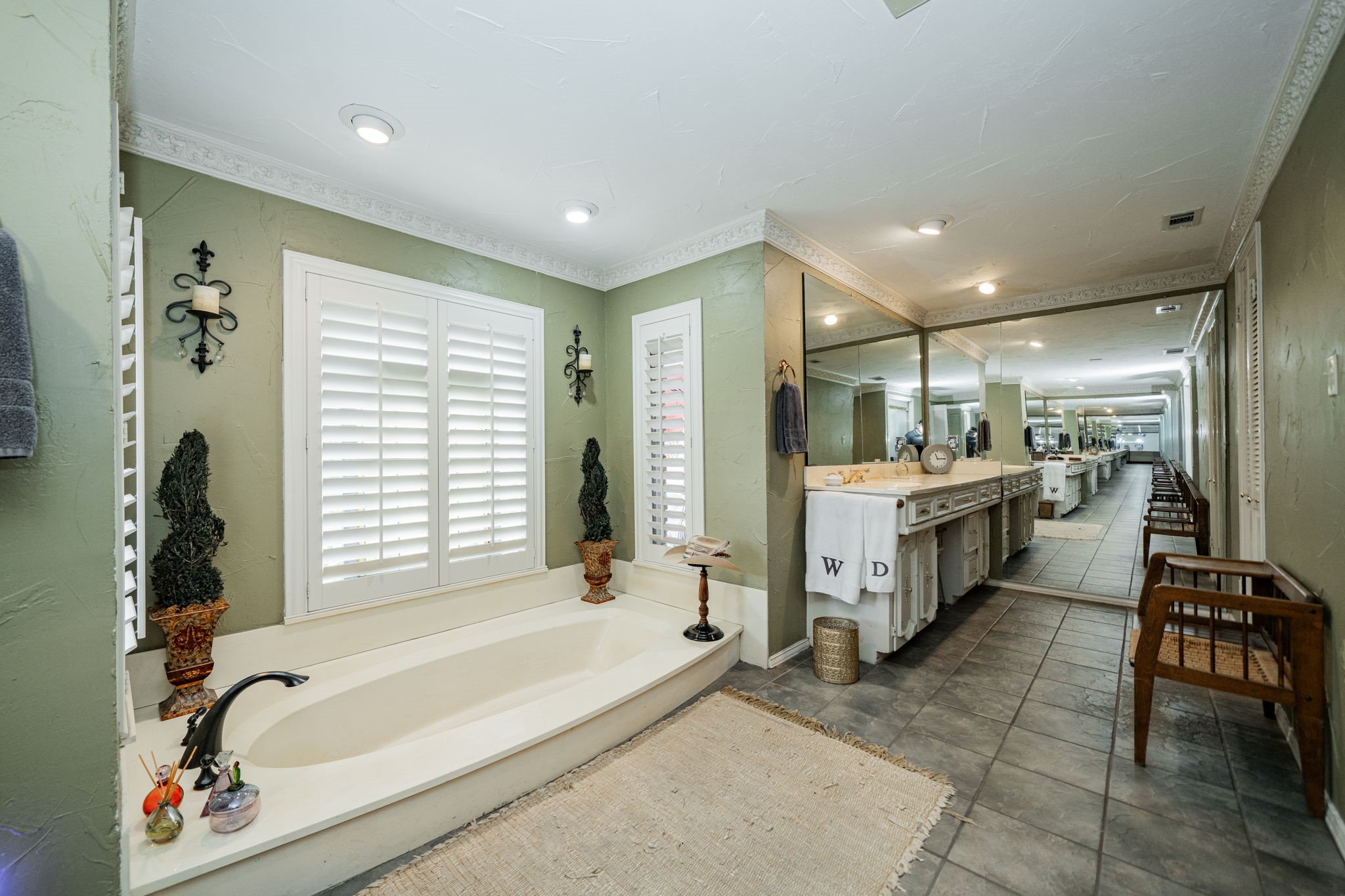 9511 Fallbrook Drive Dallas TX 75243
