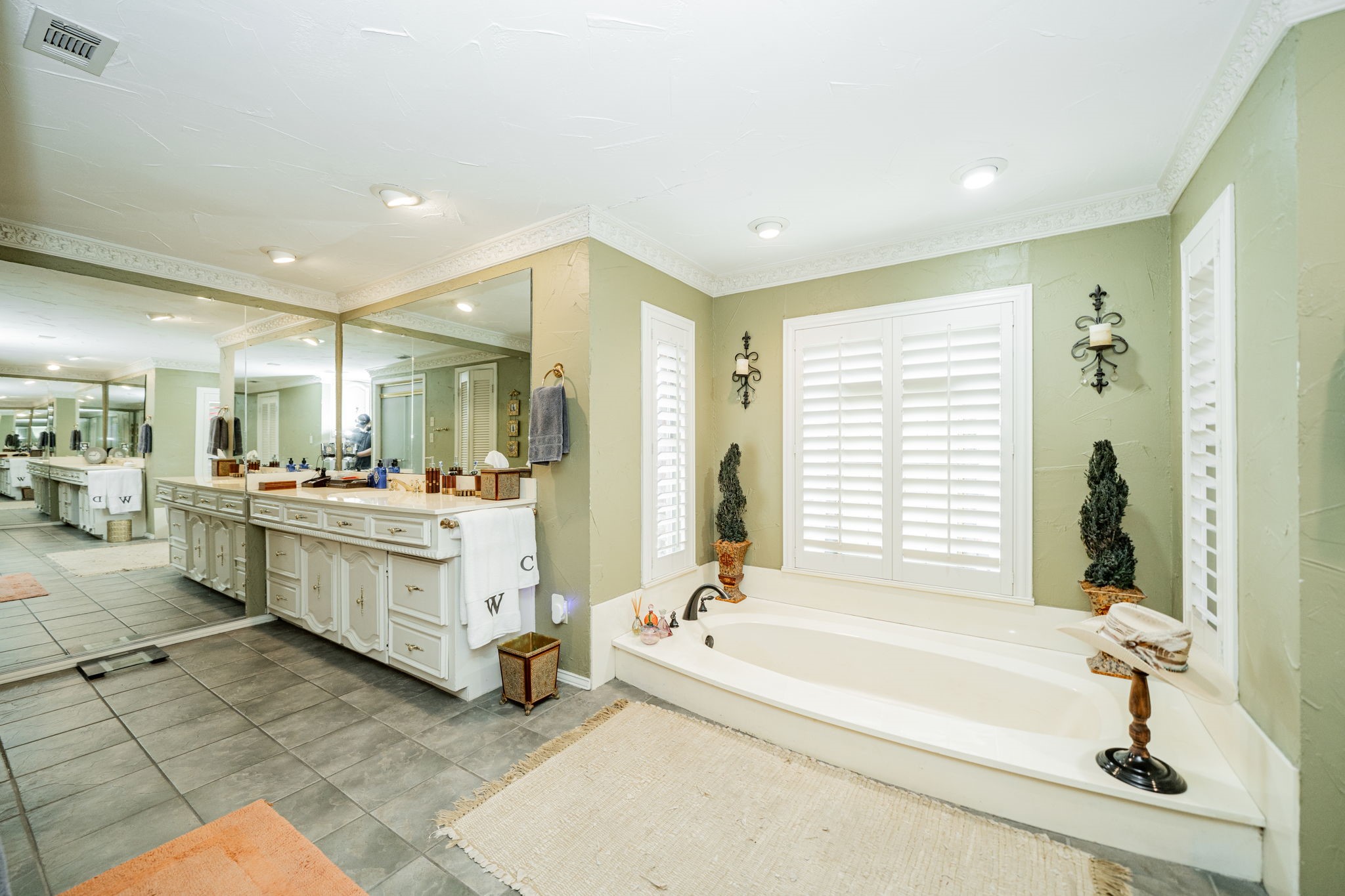 9511 Fallbrook Drive Dallas TX 75243