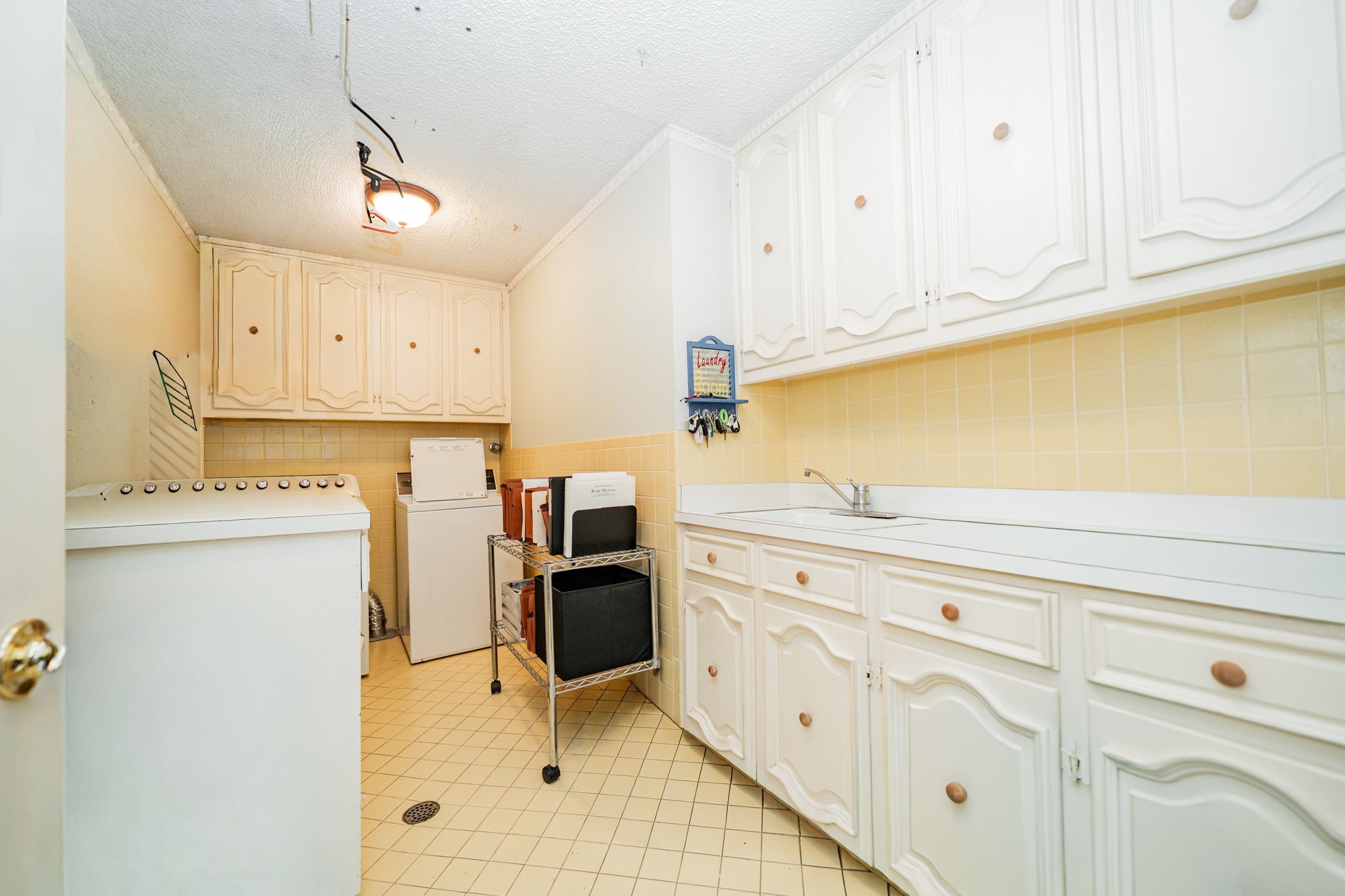 9511 Fallbrook Drive Dallas TX 75243