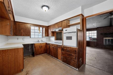 206 Clover Lane Palestine TX 75803