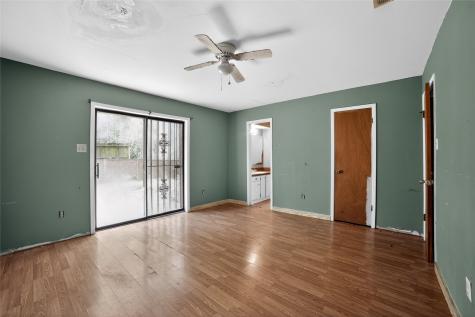 206 Clover Lane Palestine TX 75803