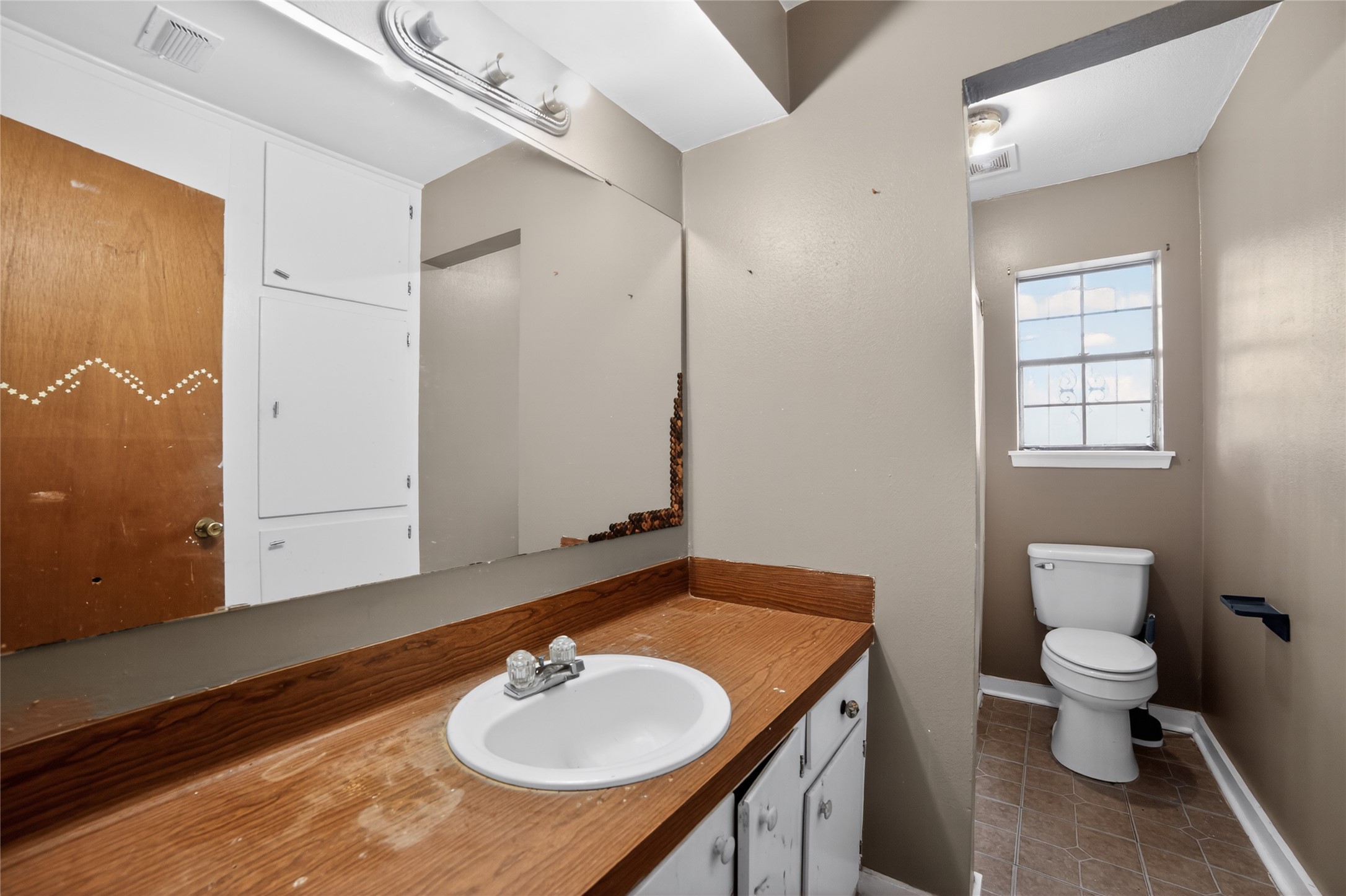 206 Clover Lane Palestine TX 75803