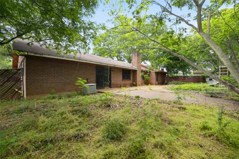 206 Clover Lane Palestine TX 75803