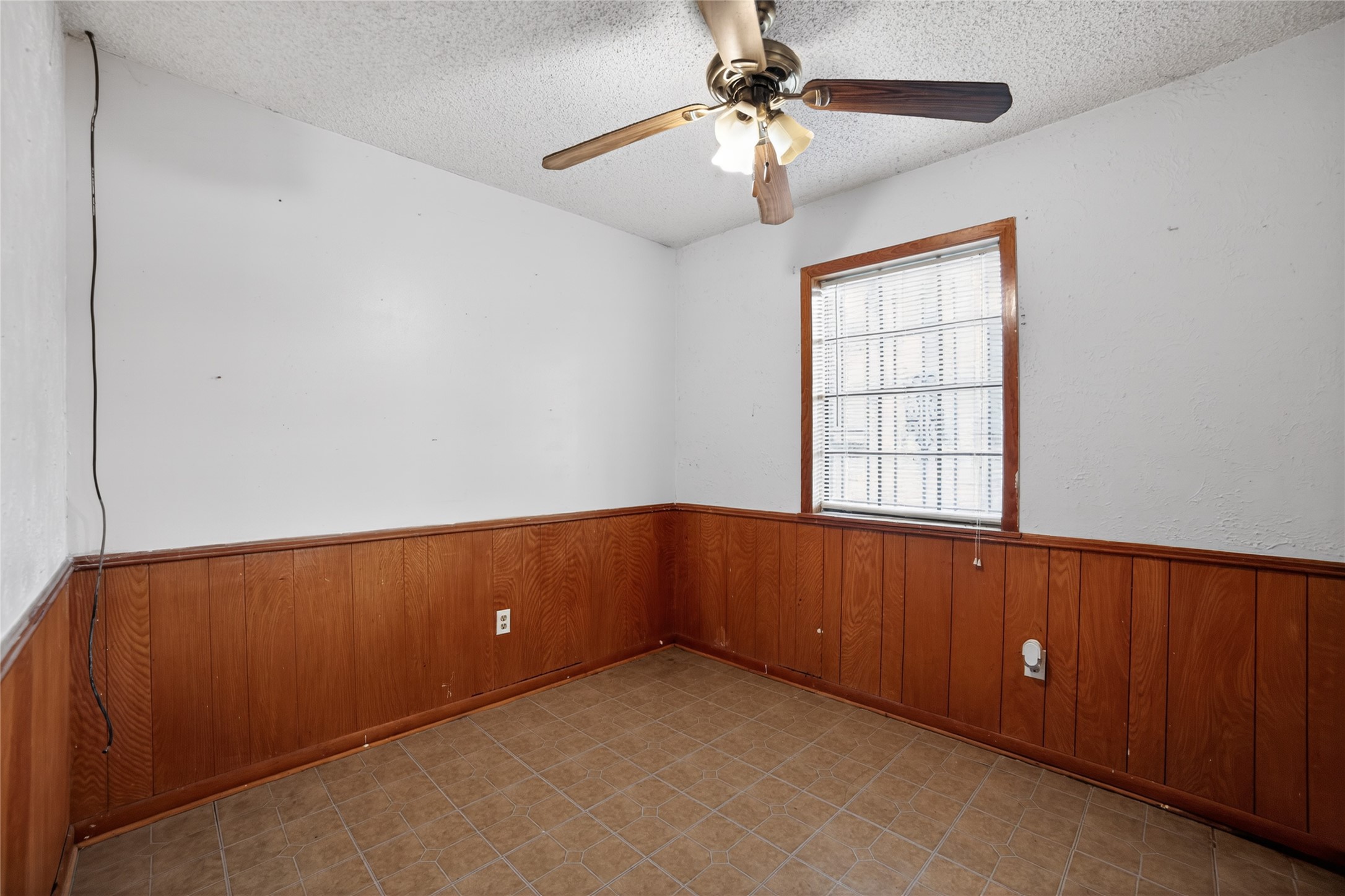 206 Clover Lane Palestine TX 75803