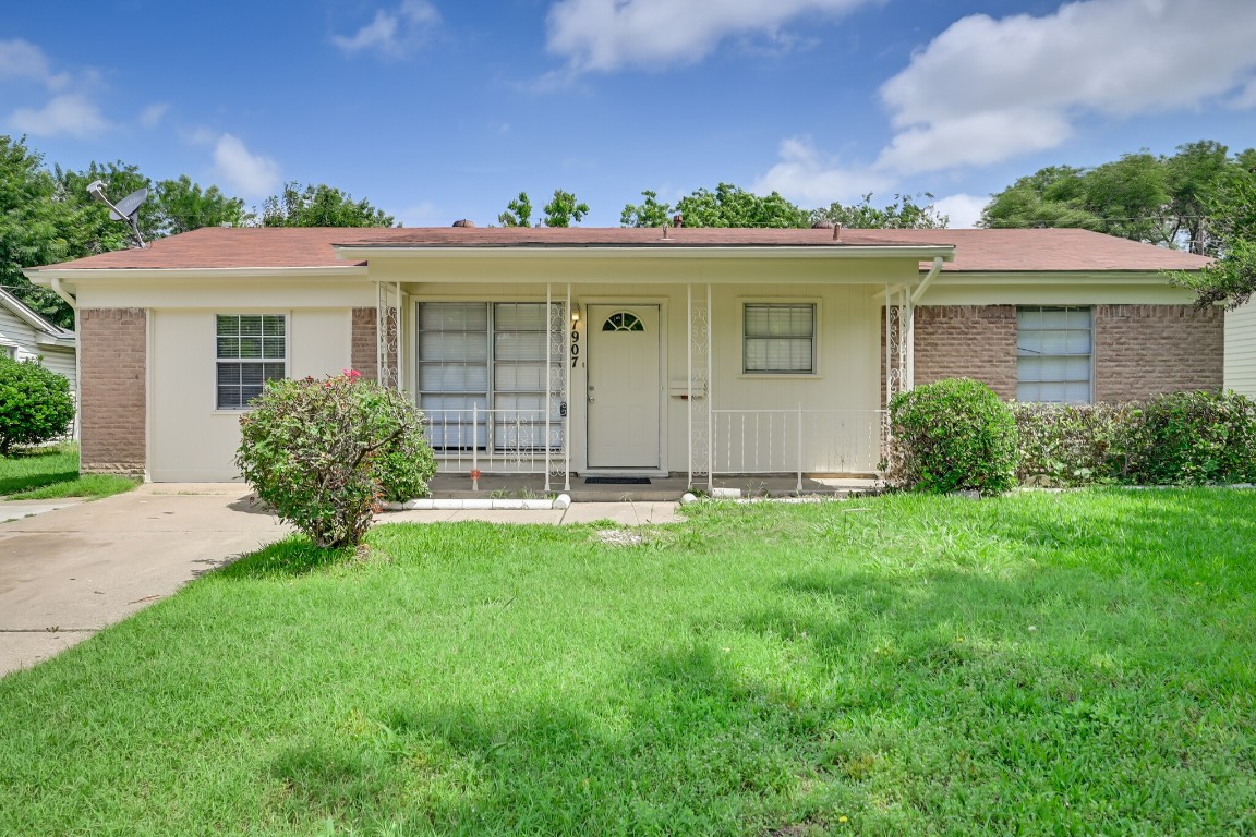 1907 Ridgewood Street Irving TX 75062