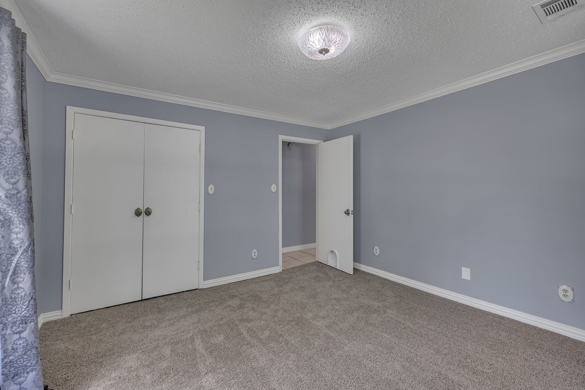 401 Magnolia Street Arlington TX 76012