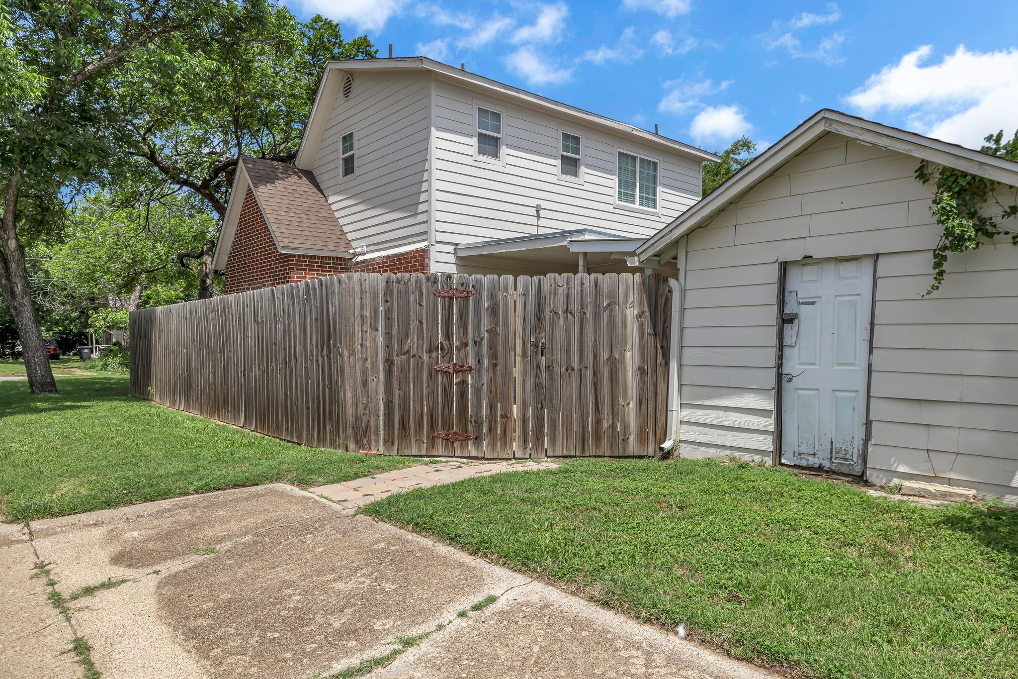 401 Magnolia Street Arlington TX 76012