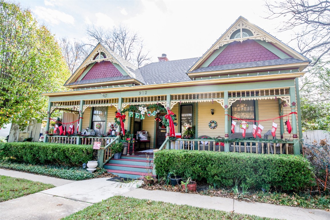 912 E Marvin Avenue Waxahachie TX 75165