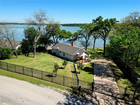 8824 Heron Drive Fort Worth TX 76108