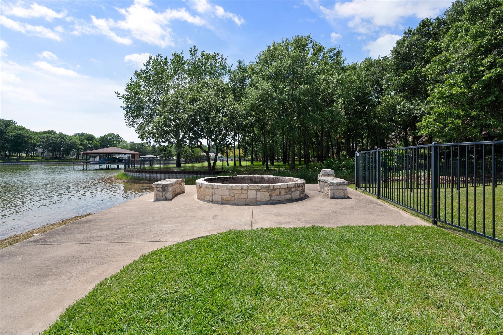 902 Waters Edge Drive Corsicana TX 75109