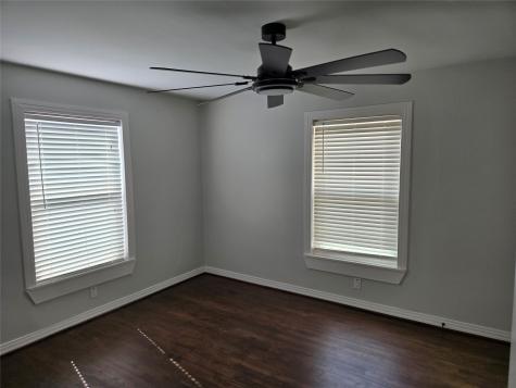 404 S Pecan Street Bells TX 75414