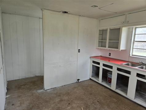 404 S Pecan Street Bells TX 75414