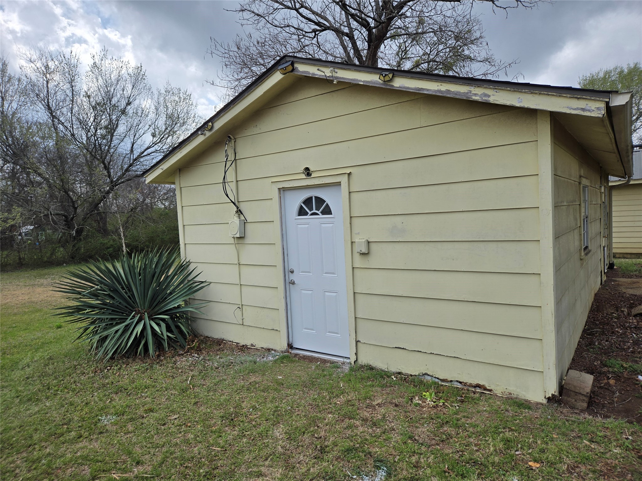 404 S Pecan Street Bells TX 75414