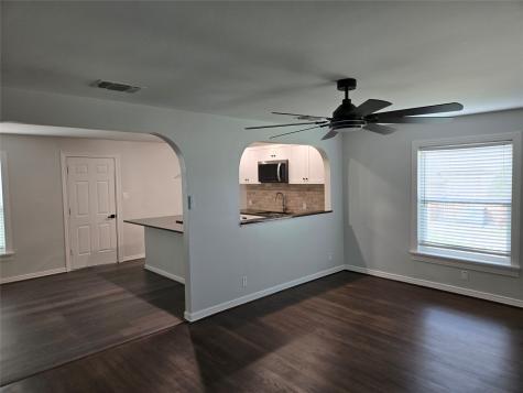 404 S Pecan Street Bells TX 75414