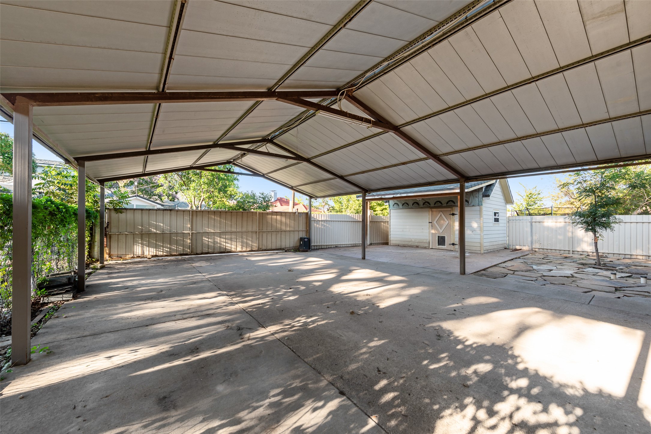 3025 Truxillo Street Dallas TX 75228