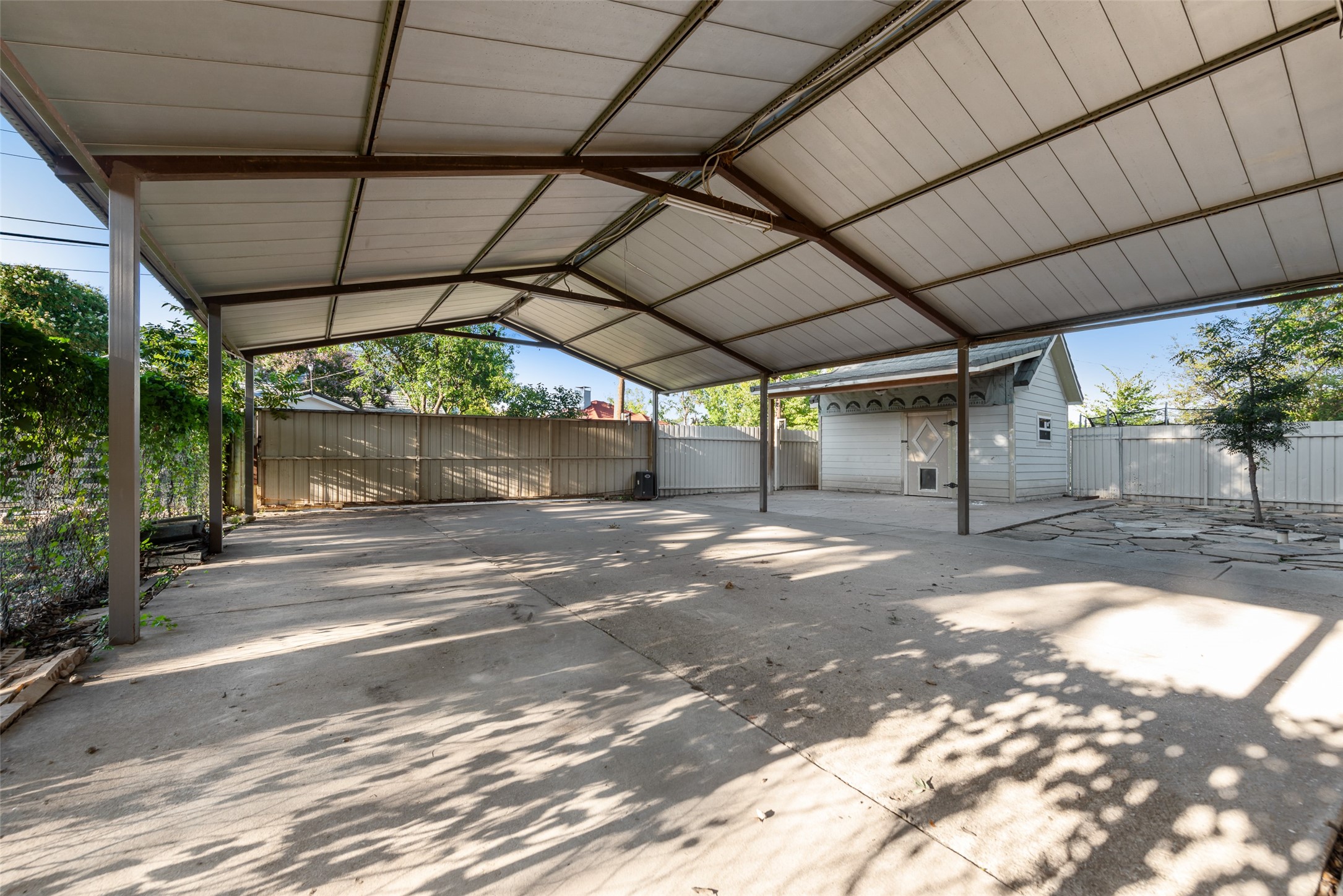 3025 Truxillo Street Dallas TX 75228