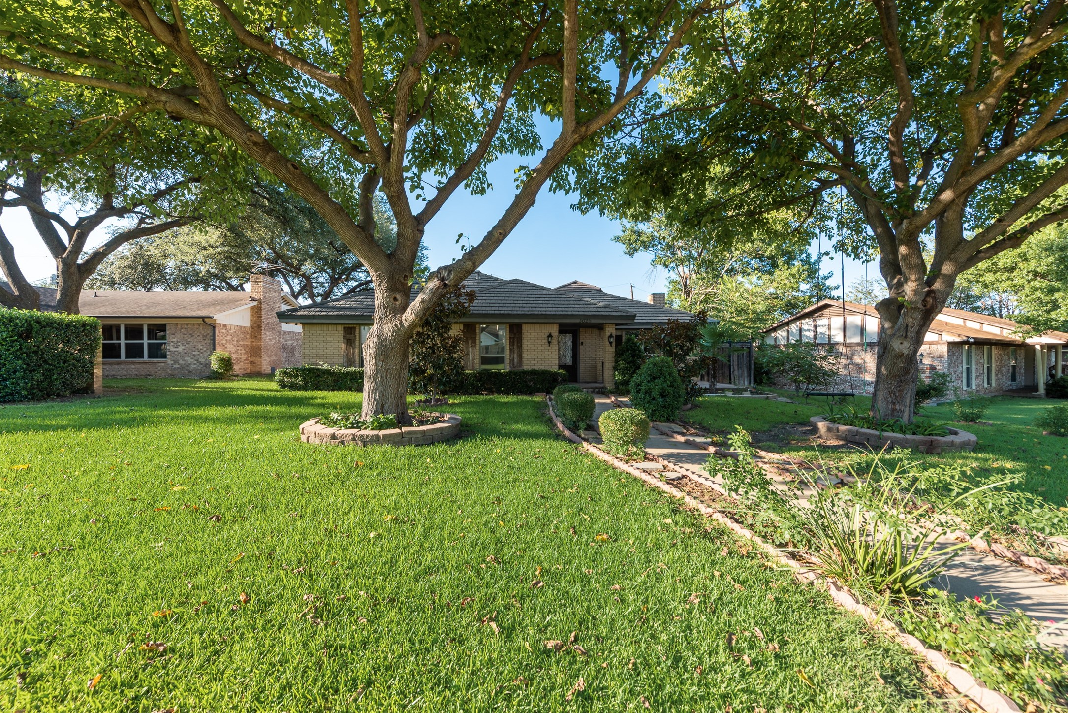 3025 Truxillo Street Dallas TX 75228