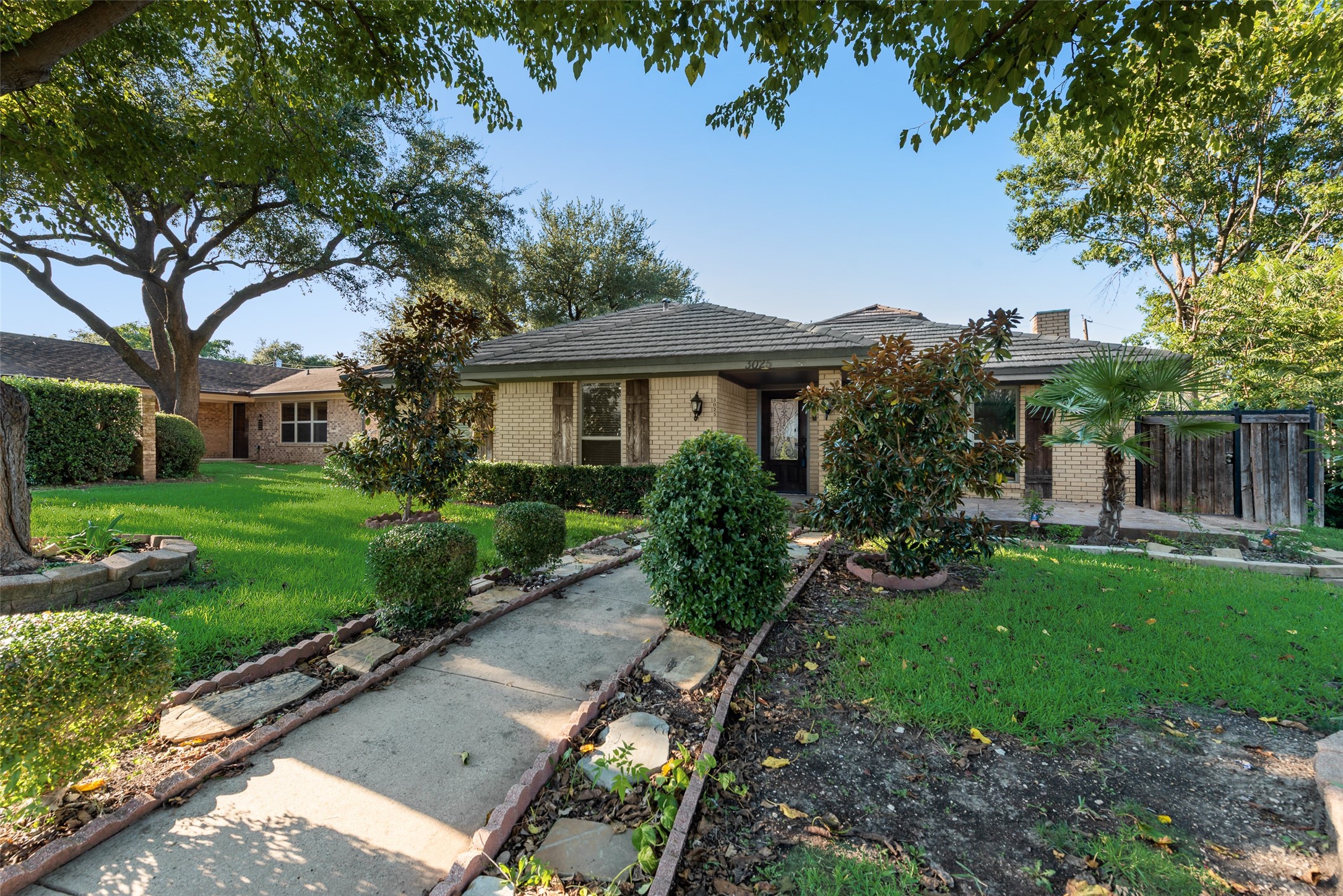 3025 Truxillo Street Dallas TX 75228