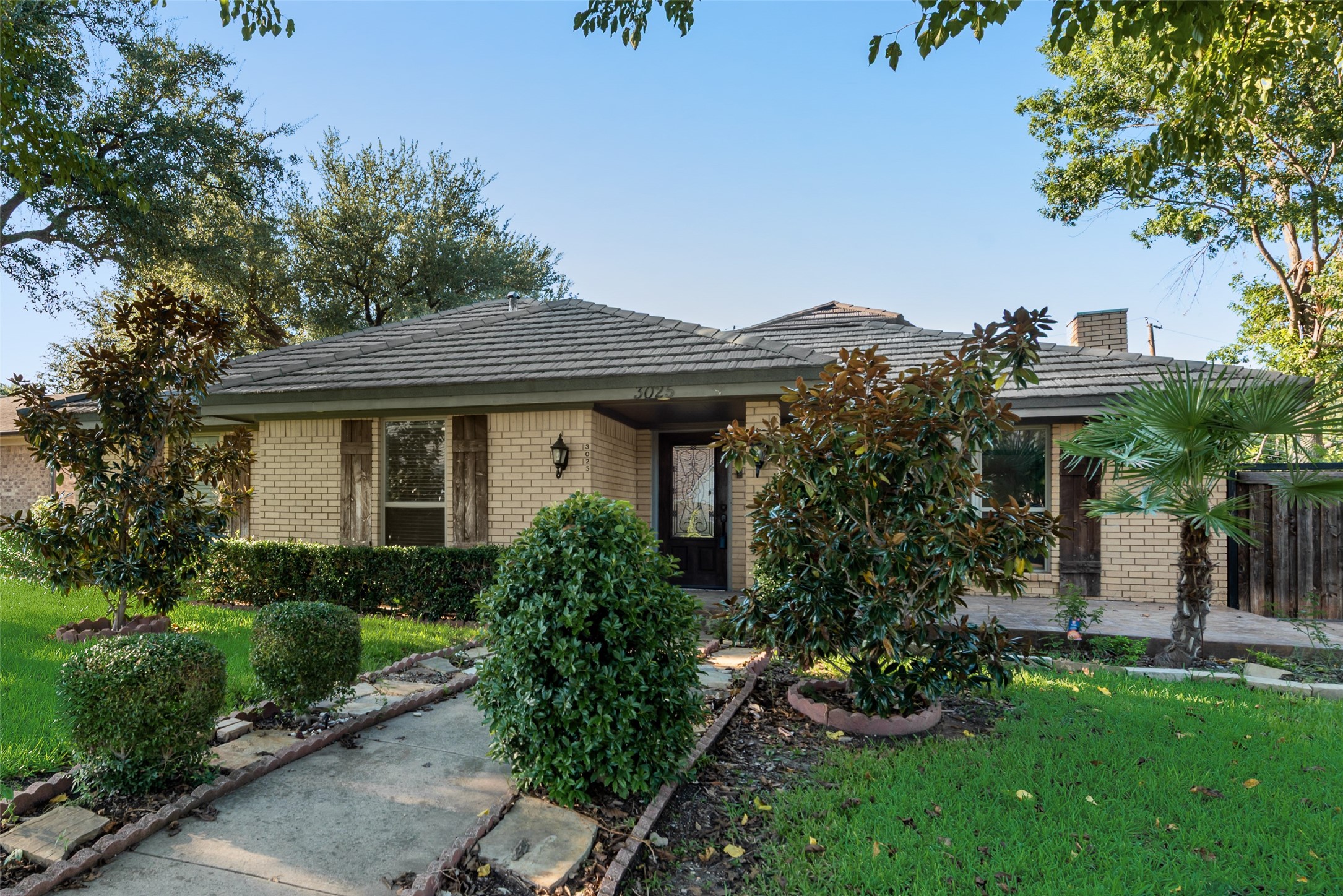 3025 Truxillo Street Dallas TX 75228