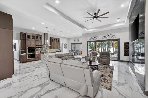 1130 The Shores Drive Corsicana TX 75109