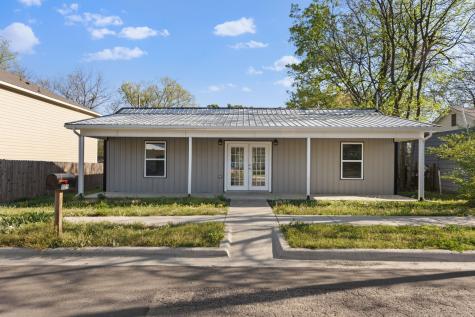 805 S 4th Street Bonham TX 75418