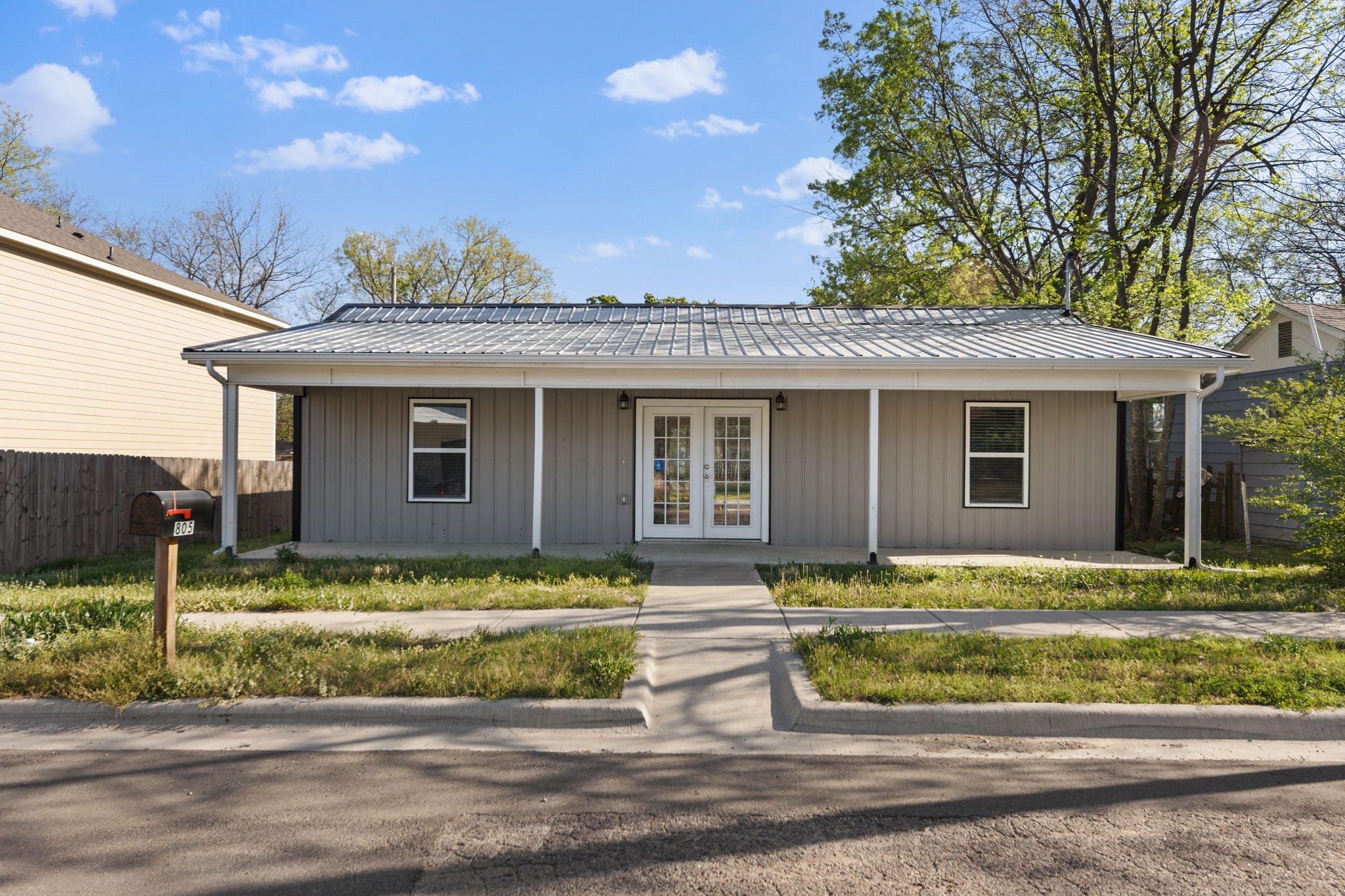 805 S 4th Street Bonham TX 75418