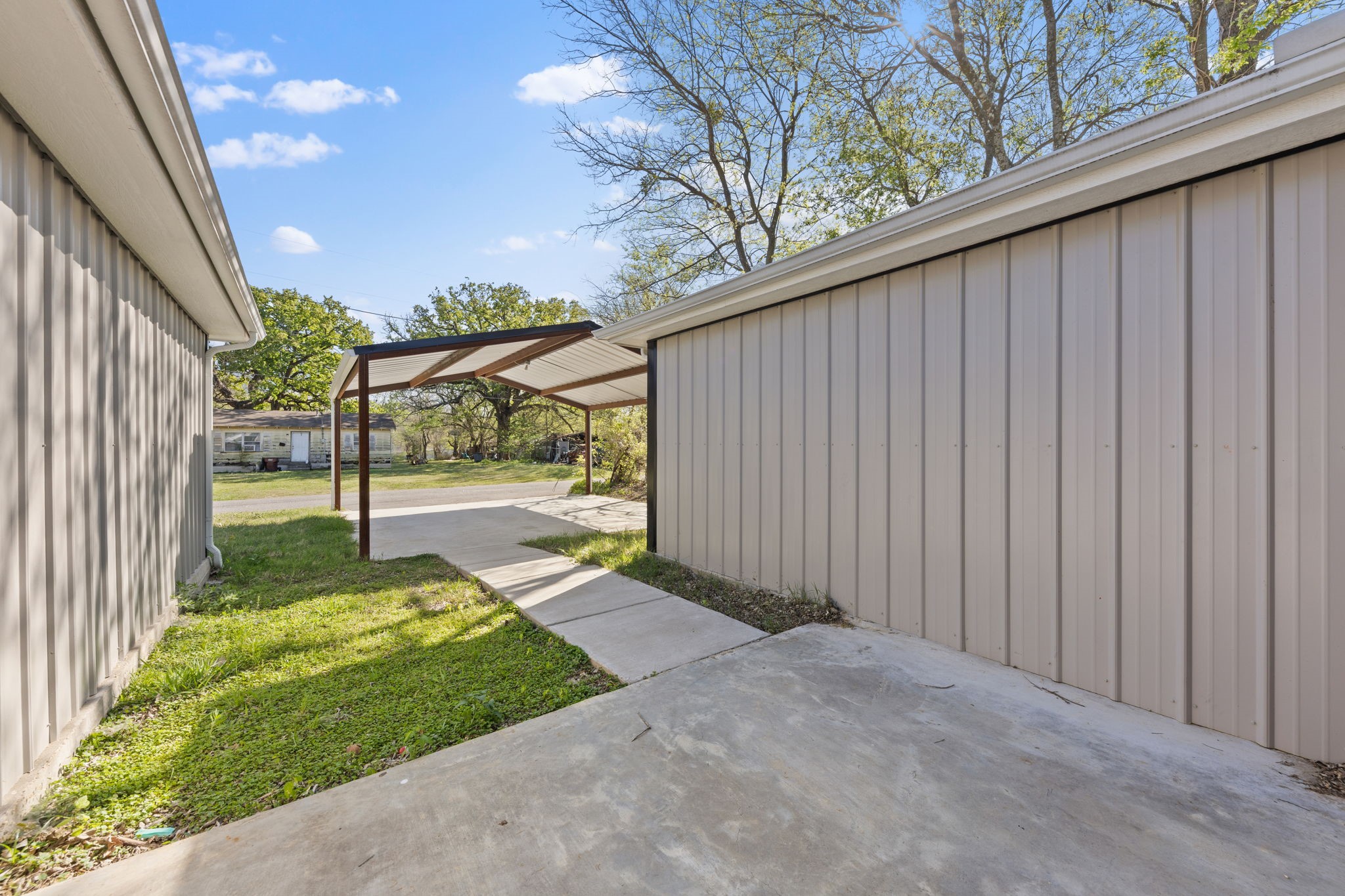 805 S 4th Street Bonham TX 75418