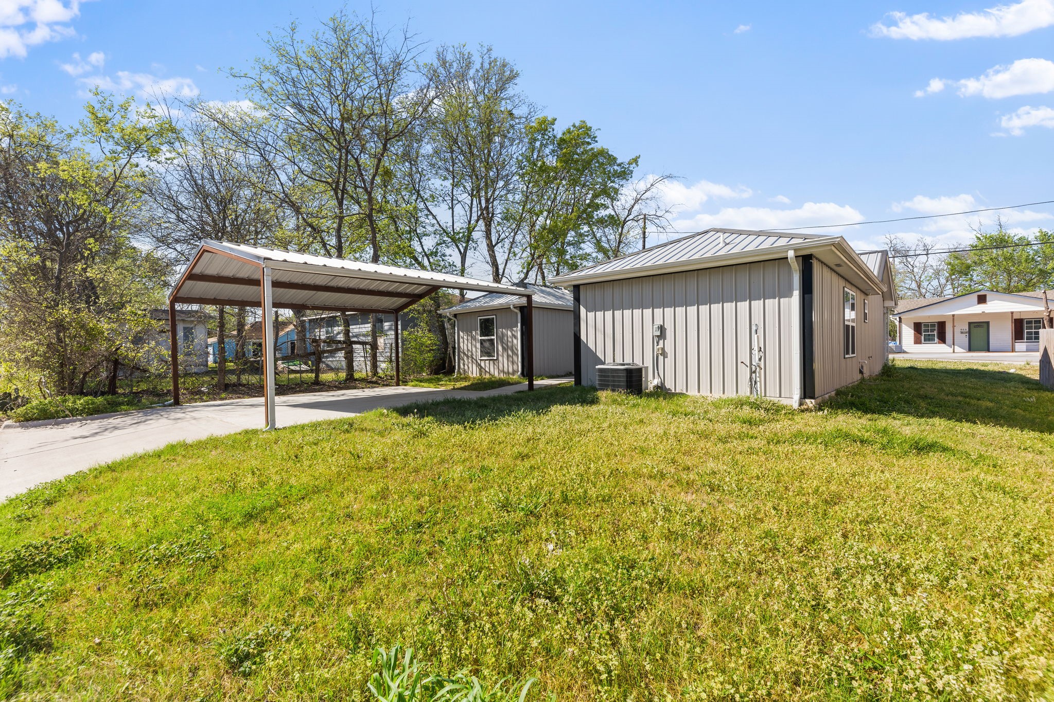 805 S 4th Street Bonham TX 75418