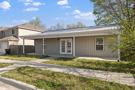 805 S 4th Street Bonham TX 75418
