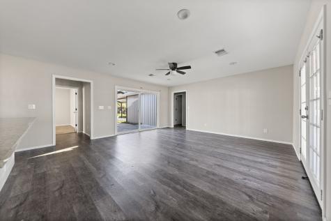 805 S 4th Street Bonham TX 75418