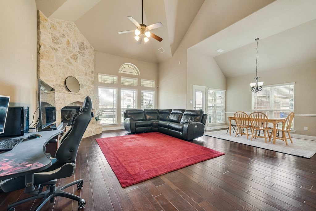 4817 Ellsworth Street Mansfield TX 76063