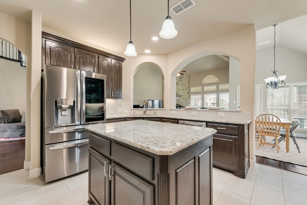 4817 Ellsworth Street Mansfield TX 76063