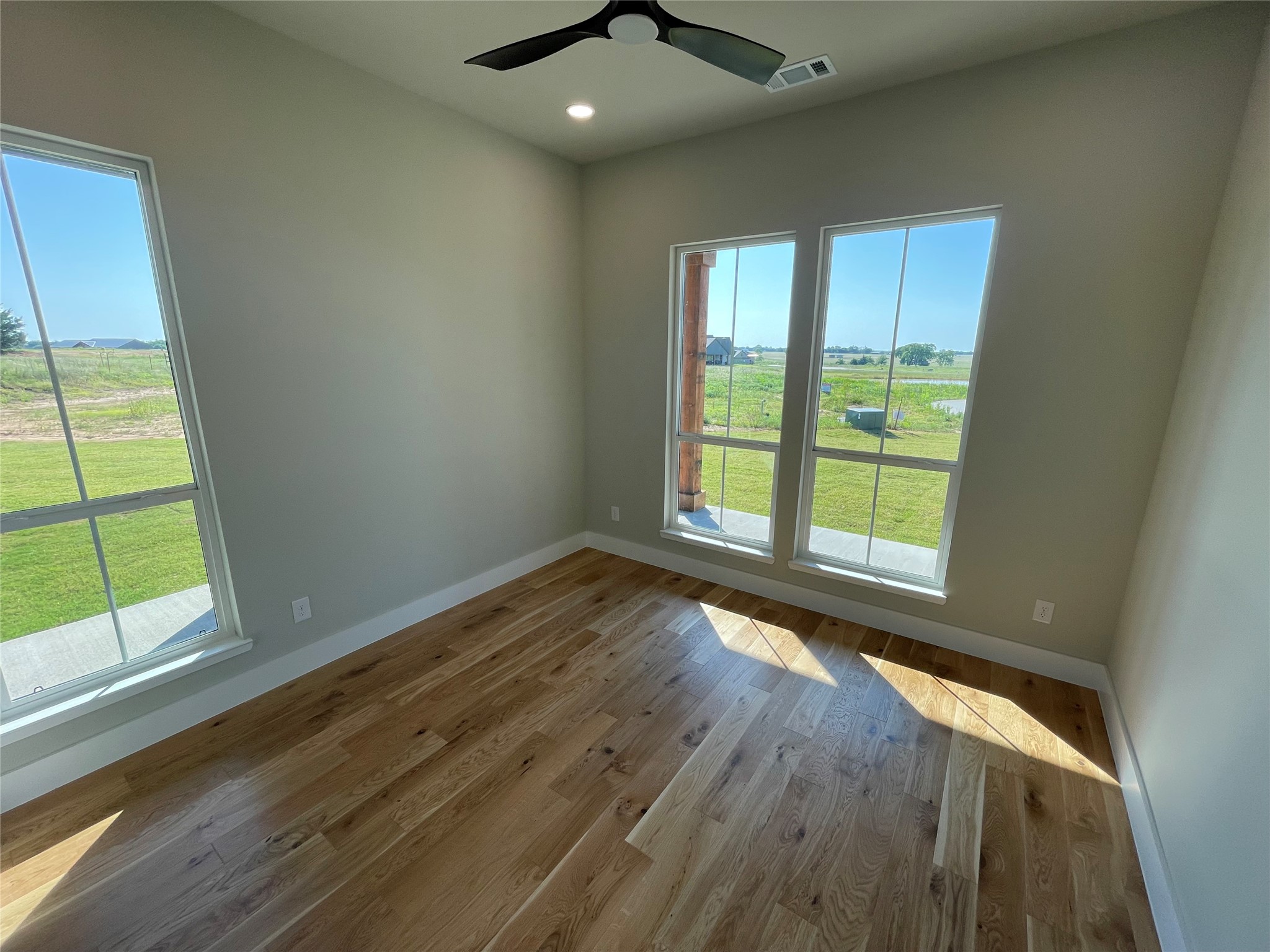 4 Dixie Estates Way Whitesboro TX 76273