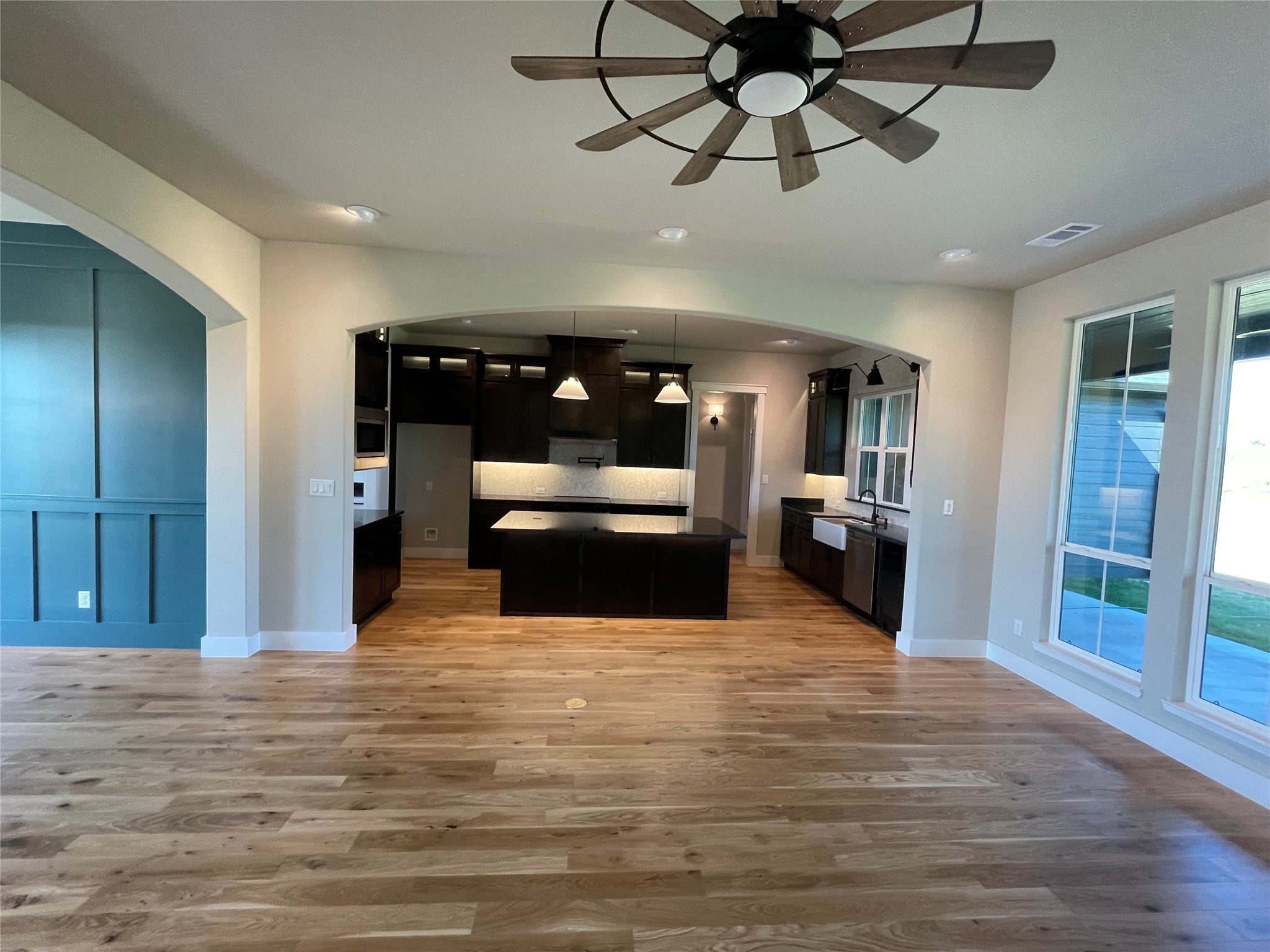 4 Dixie Estates Way Whitesboro TX 76273
