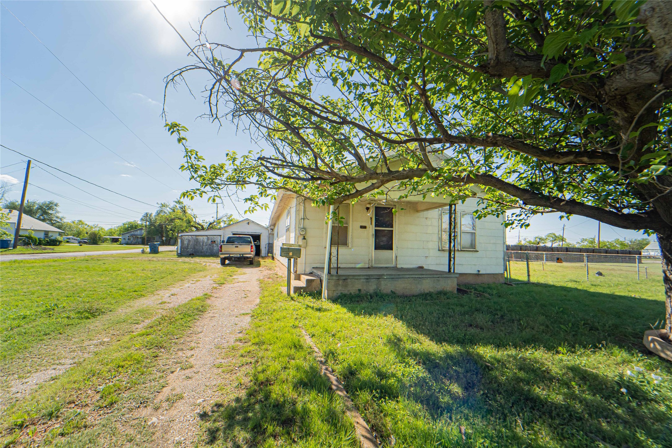 701 N Shelton Street Breckenridge TX 76424