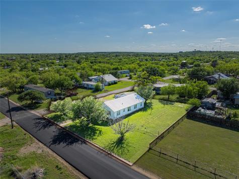 701 N Shelton Street Breckenridge TX 76424