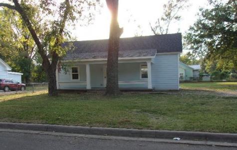 145 15th Street NE Paris TX 75460