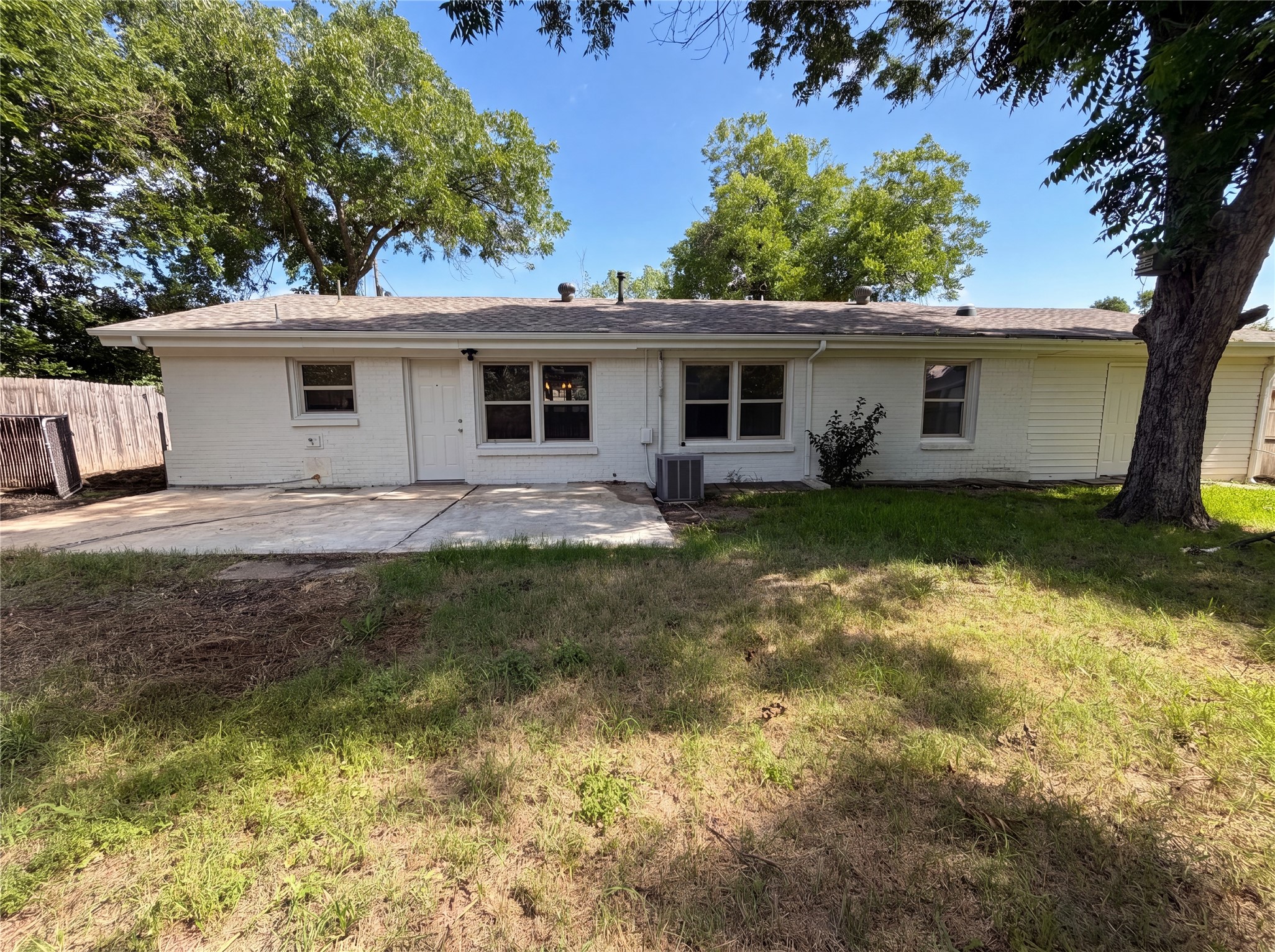 402 Childers Avenue Benbrook TX 76126