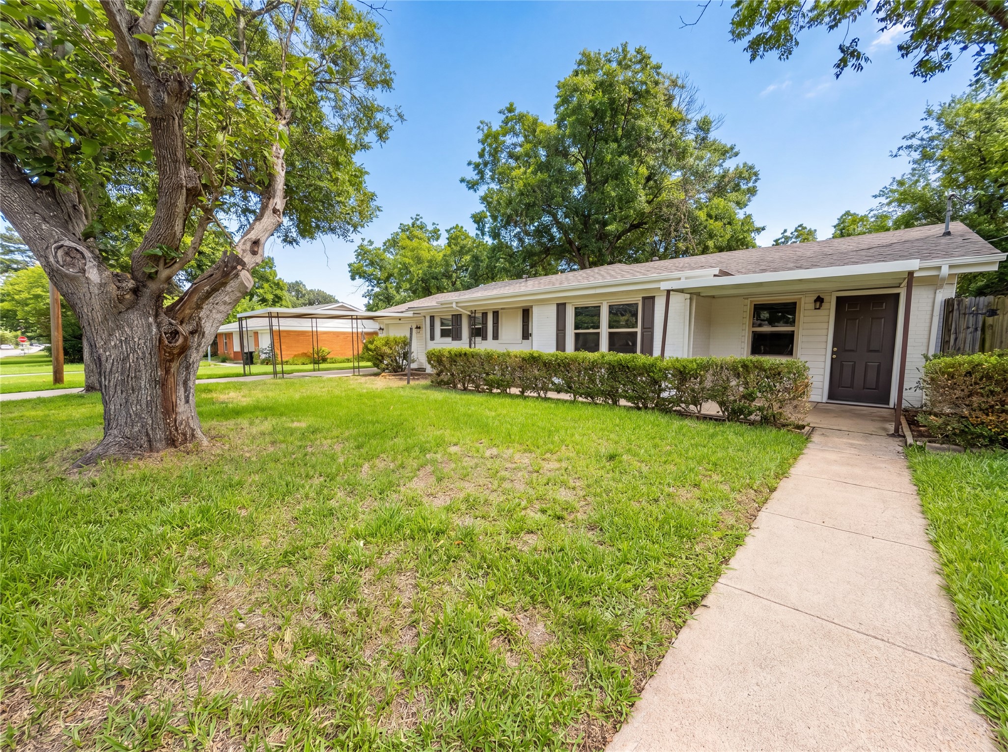 402 Childers Avenue Benbrook TX 76126