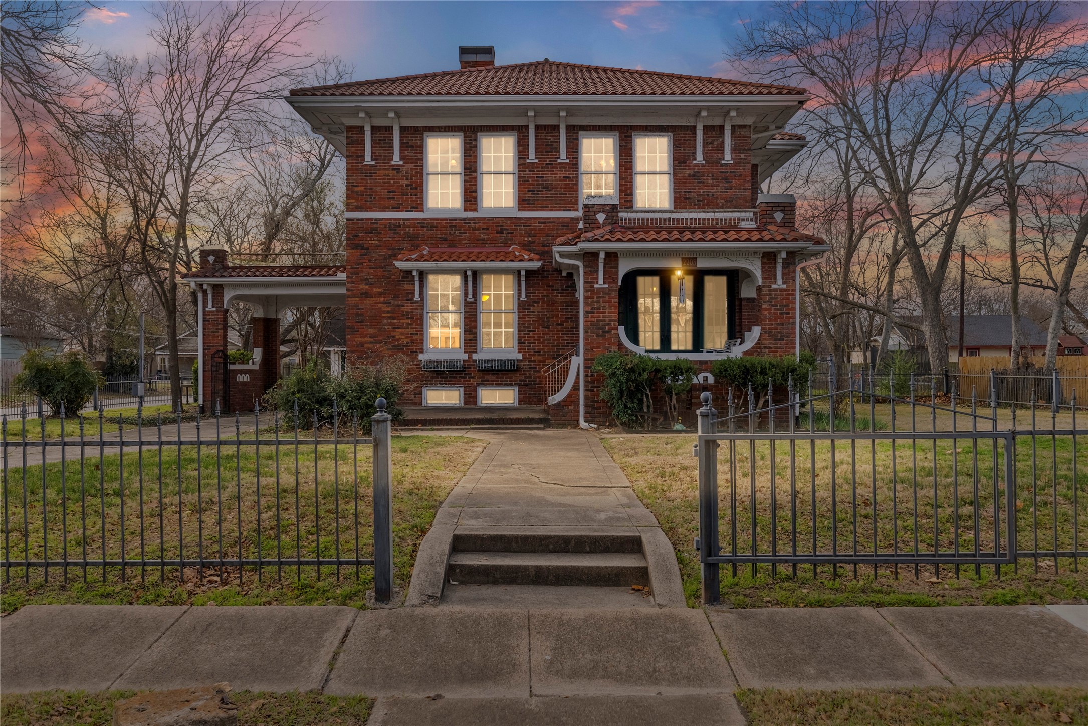 2203 Walworth Street Greenville TX 75401