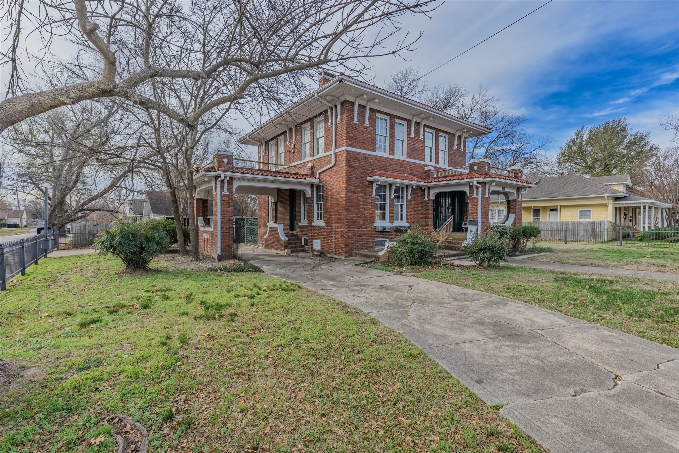 2203 Walworth Street Greenville TX 75401